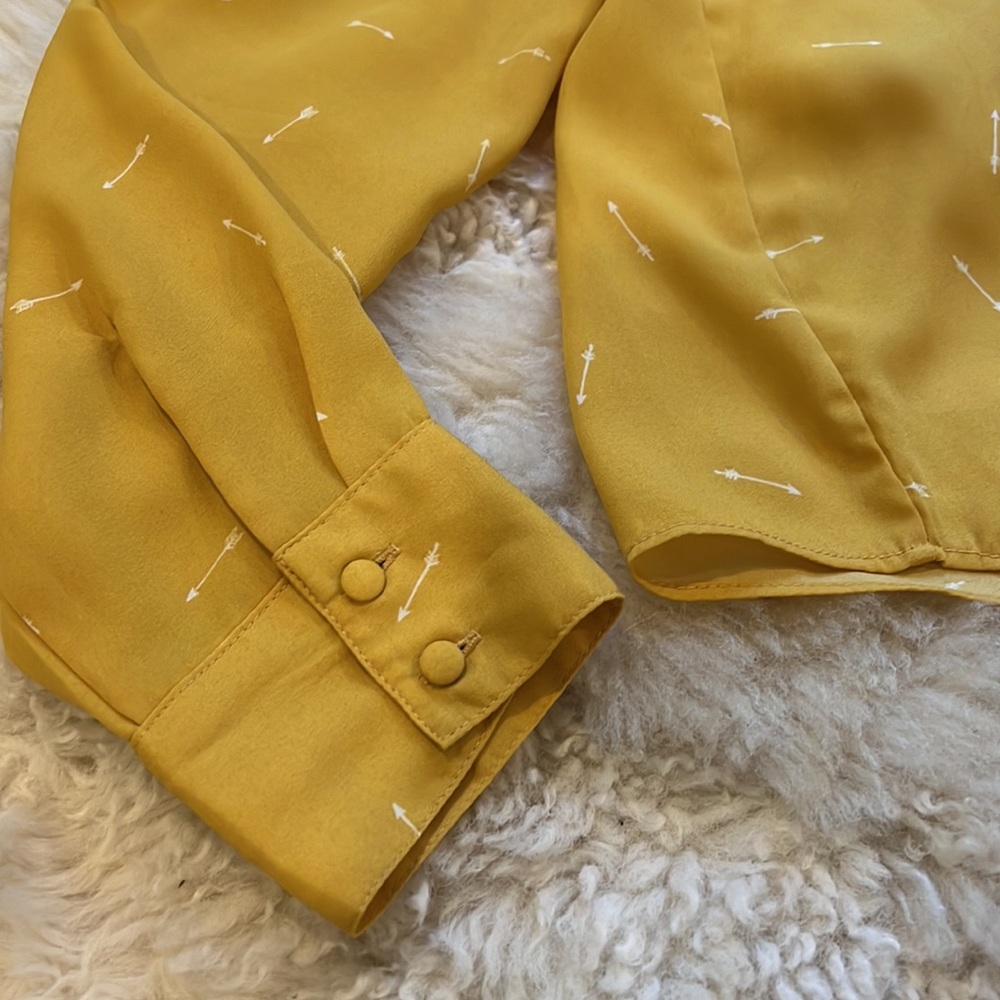 Blouse. - Picture 4 of 4